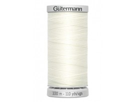 Supersterk garen van Gutermann.  Off white  111  100  mtr