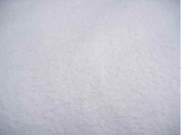 Een dikke kwaliteit witte flanel 100% katoen.  200 gram p/m²  2.40 mtr.br.