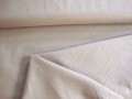 Cotton voile, een dunne, soepele lichtgrijze katoen.  100% katoen  1.40 meter breed  70gr./m2