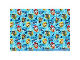 Een lichtblauw/witte poplin/katoenen breedtestreep met Paw Patrol Dog gezichtjes op schildjes 100% katoen 1.50 mtr. br 120 Gr/M2