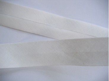 Offwhite kleurig biaisband van 3 cm. breed.
