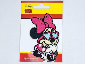 Minnie Mouse met hartjesbril applicatie.  Opstrijkbare applicatie van ongeveer 9 x 5.5 cm 
