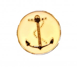 Ankerknoop van kunststof op een steeltje. De knoop heeft een gouden anker in een ivoorkleurig vlak en een gouden rand. 20 mm
