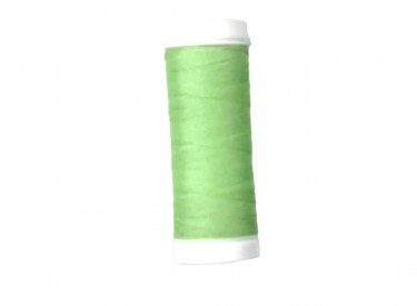 Synka naaigaren. Lichtgroen. 200 mtr. 100 % polyester allesnaaigaren.  