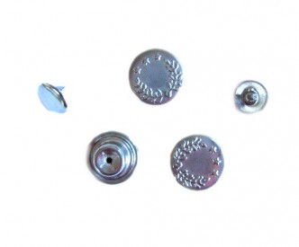 Zilverkleurige metalen inslagknoop. 13 mm. doorsnee