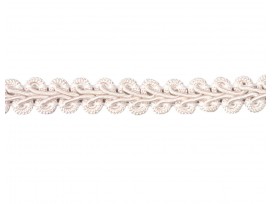 Chanelband lichtcreme (Met een vleugje lichtzalm/lichtroze)  Breedte: 10 mm