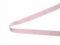 Zachtroze/wit geruit sierlint van 15 mm breed. 100% polyester boerenbont sierlint met bb ruitjes