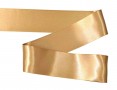 Goudkleurig satijnlint dubbelzijdig van 50 mm. breed.