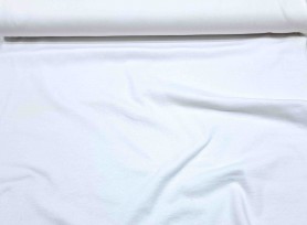 Witte joggingstof. Deze sweatstof is ook een heel geschikte stof voor huispakken.  80%co/20%pe  1.50 mtr.br.  245 gram/m2