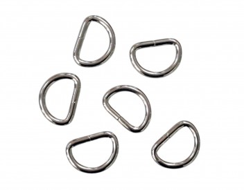 D-Ring zilver metaal  Aan de binnenkant gemeten ongeveer 16 mm  Afmetingen buitenkant: ongeveer 22 x 16 mm  Dikte  ruim 2,7 mm