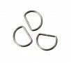 D-Ring van zilverkleurig metaal. Aan de binnenkant gemeten ongeveer 29 mm  Afmetingen: ongeveer 34 x 26 mm  Dikte ongeveer 3mm