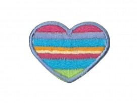 Regenboog applicatie Hartje  Een opstrijkbare applicatie van 4 x 4 cm.