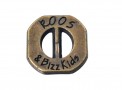Bizzkids en Roos metalen knoop met 2 openingen  Oudgoud, met de woorden Roos & Bizzkids  Doorsnee ongeveer 10 mm