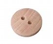 Houten knoop glad, 2 gaats.  Doorsnee ongeveer 12,5  mm  Licht houtkleurige knoop met wat nerven.