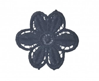 Een opnaaibare donkerblauwe bloemapplicatie met een doorsnee van 50 mm  Prijs per stuk.