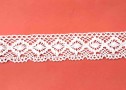 Wit kantklos kant van 38 mm. breed  100% katoen