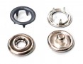 Roland Baby inslag drukknopen met werktuig. Een open rondje. Donkergrijs.  Doorsnee 9.7 mm/10mm Messing (Roestbeste