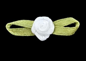Applicatie Roos/strikje Wit/mosgroen roosje R668