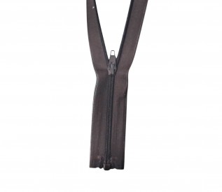 Deelbare japonrits. Donkerbruin.  Lengte 50 cm  Bij een dichte rits is de totale breedte van de tanden ongeveer 4 mm. 