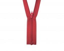 Deelbare japonrits. Rood.  Lengte 60 cm  Bij een dichte rits is de totale breedte van de tanden ongeveer 4 mm. 