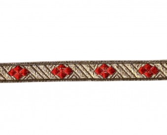 Goudkleurig sinterklaasband met een rode  ruit  Uitstekend geschikt voor Sinterklaaspakken en Zwarte Piet kleding  Ongeveer 13 m