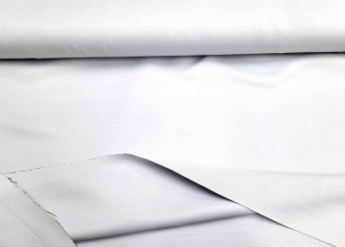 Verduisteringsstof ijswit  Breed: 150 cm  Wordt veel gebruikt als verduistering voering achter een gordijn.  