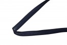 Biaisband 14 mm breed   Met gedeeltelijk omgeslagen randen. Zie foto's.  Marine/diep donkerblauw  100 % katoen