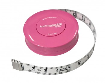 Rolcentimeter van het merk Hoechstmass.  Kleur pink  Het meetlint is 150 cm lang  Afmeting: 50 mm doorsnee, 14 mm dik.