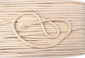 Koord ecru  Doorsnee circa 6 mm  100 % katoen (met ziel)