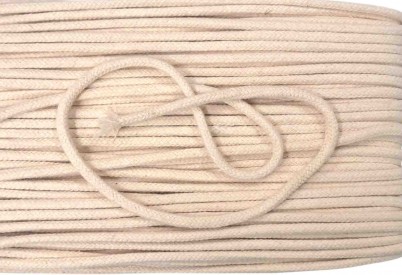 Koord ecru  Doorsnee circa 6 mm  100 % katoen (met ziel)