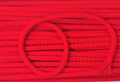Koord helderrood  Doorsnee circa 6 mm  Katoen/polyester (zonder ziel)
