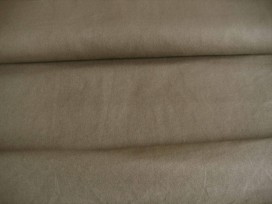 Taupe kleurige canvas  100% katoen  1.45 mtr.br.  240 gr/m2.