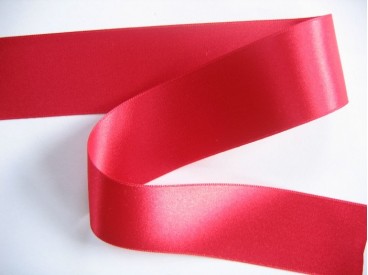 Rood satijnlint double faced van 40 mm. breed.