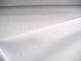 Witte poplin 65%pe/35%co. 1.50 mtr.br. 