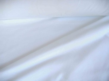 Witte viscose tricot.  92%visc./8%el.  1.60 mtr.br  225 gr/m²