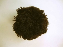 Pom Pom 7 cm. Diep donkerbruin