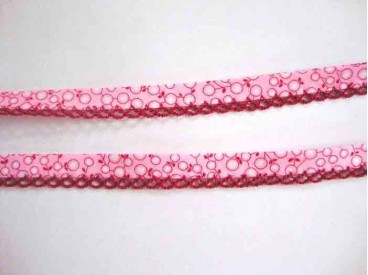 Roze biaisband met een donkerrode ruche en witte besjes. dubbel 15mm