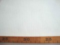 Zware kwaliteit offwhite katoen met een ingeweven mini lengtestreep 5 mm. br.  61%katoen/39% poly  1.50 mtr. br.  250 gram p/m²