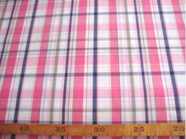 Katoen Wit met roze, taupe, marine ruit 78530
