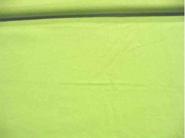 Effen katoen licht limegroen.  100% katoen  1.45 mtr. breed.  130 gram/m2