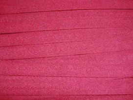 Warmrood keperband van 14 mm. breed. 100% polyester 