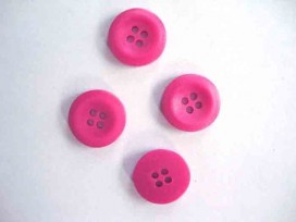 Kunststof knoop 4-gaats Pink 15mm. 474-S6