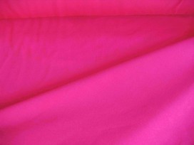 Een pinkkleurige effen tricot. Goed te combineren met de kleuren uit dit hoofdstuk. Rekt zowel in de breedte als in de lengte. 