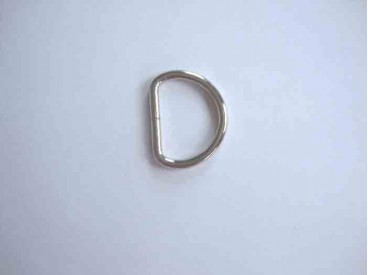   D-Ring zilverkleurig en gesloten.  Buitenmaat: 30x22 mm  Binnenmaat: 25x18 mm