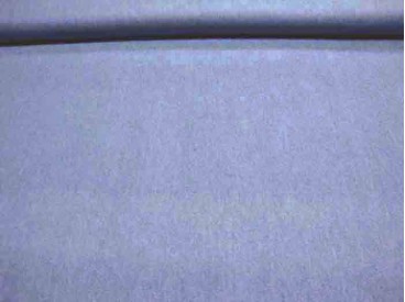 Een dunne, soepelvallende lichtjeansblauwe jeans. Blousekwaliteit. 100% katoen 1.50 mtr.br. 