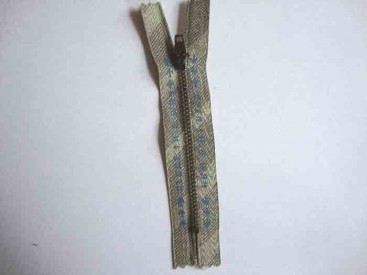 Broekrits metaal div. fijn 15 cm. met blauwe tekst