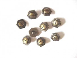 Metal look knoop Oud goud 6 hoekig 15 mm.