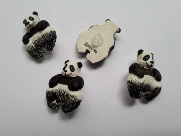 Panda knoop. Een kunststof pandaknoop. Afmeting: 27x21 mm. 