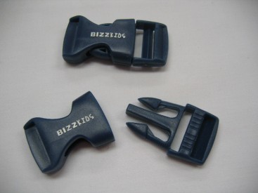 Insteekgesp Bizzkids tassluiting van kunststof  Blauwe kleine insteekgesp.  Voor 20 mm band  23x50mm